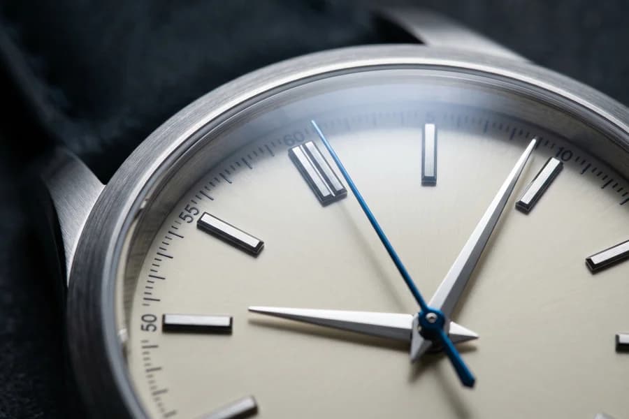 The Two-Minute Response: When Email Speed Wins and When It Costs